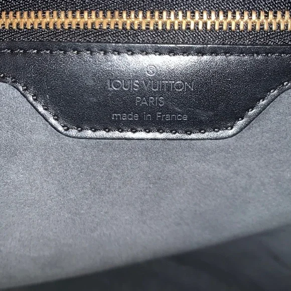 ✨FINAL OFFER✨Authentic Louis Vuitton Vintage handbag - Picture 9 of 16